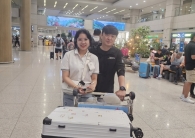 신부님이 한국…